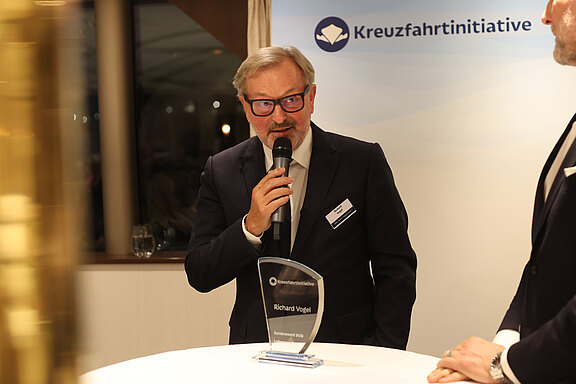 FairPlayAward_198.jpg  